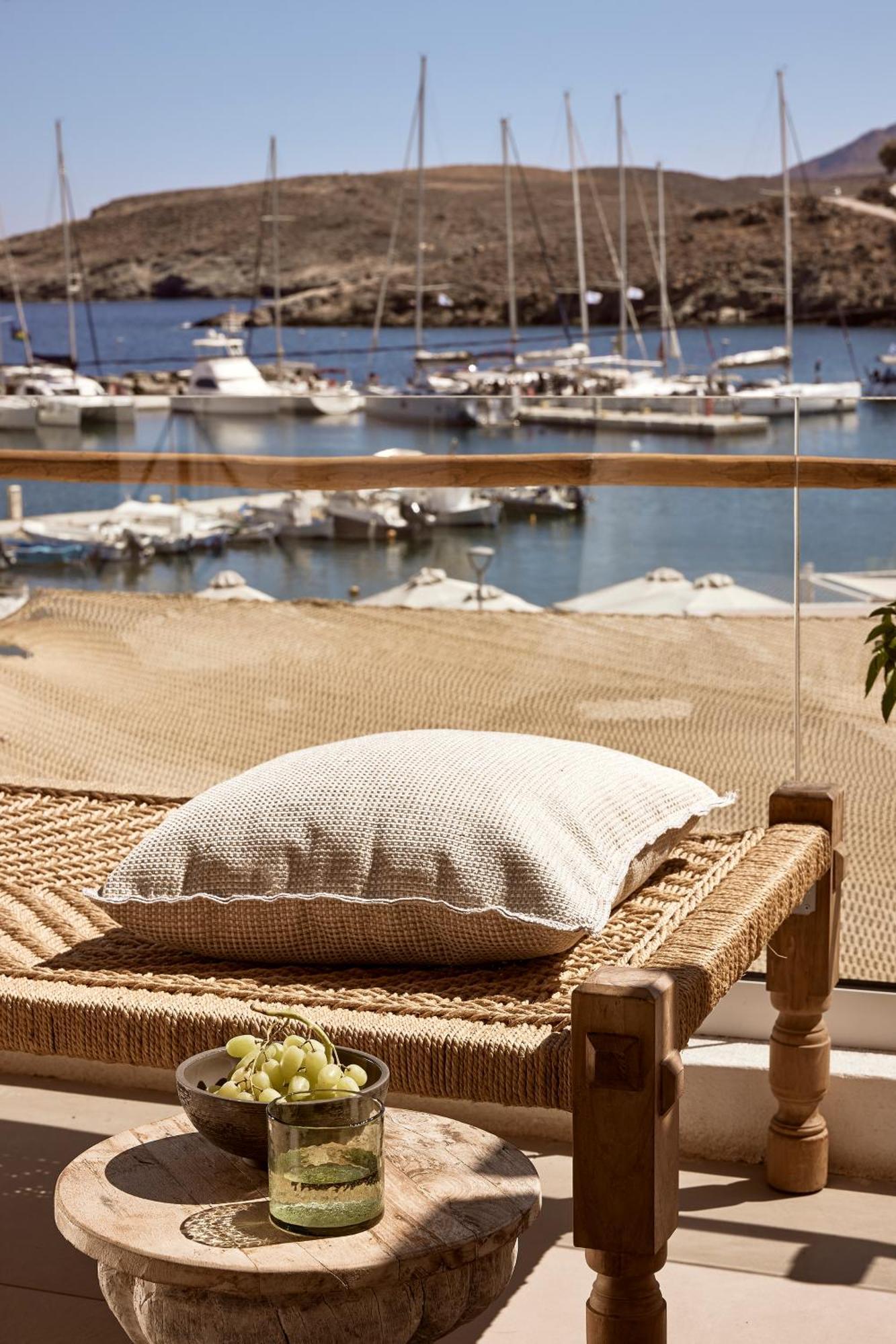 Kythnos Bay Hotel Loutrá Camera foto