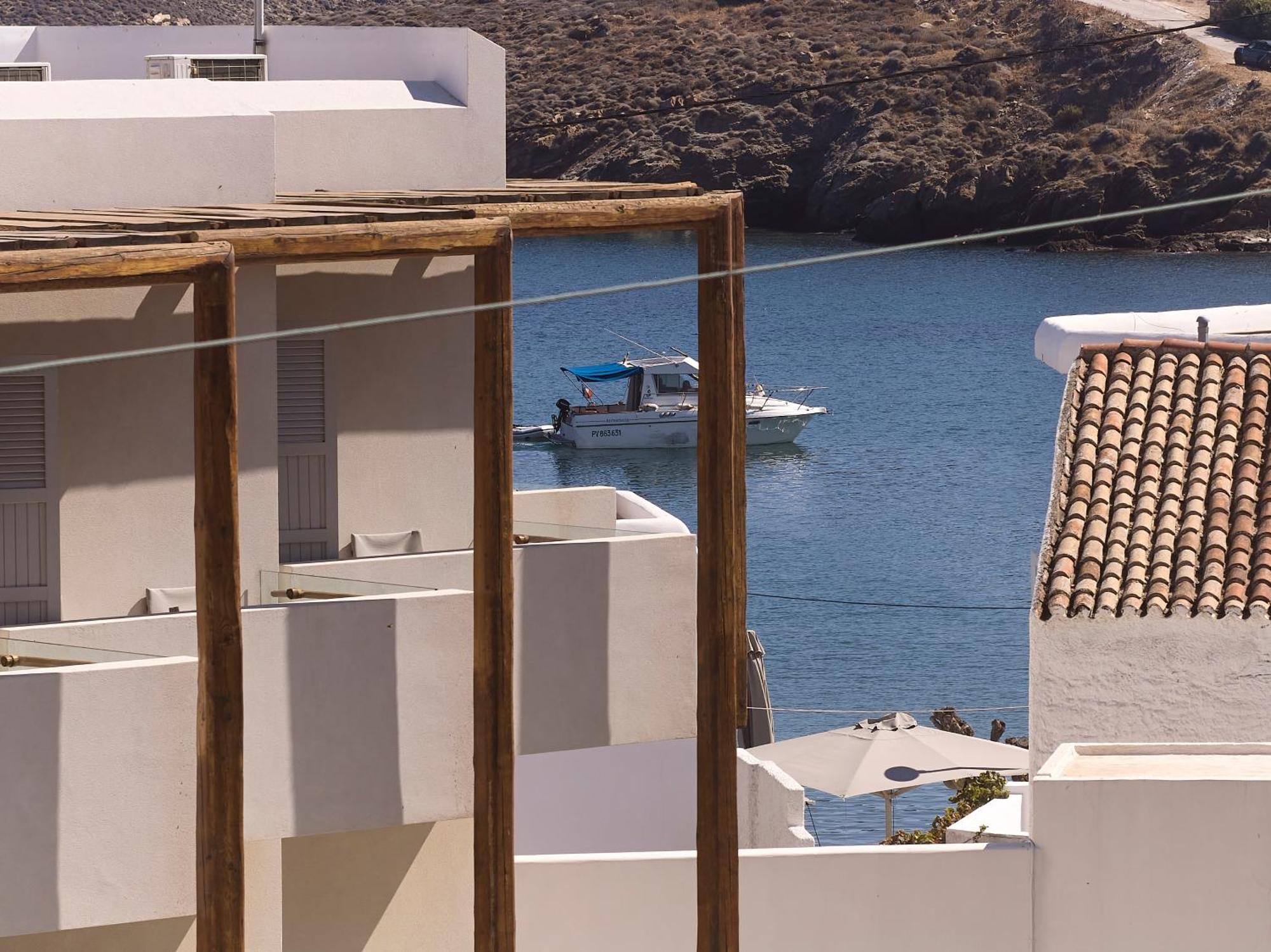 Kythnos Bay Hotel Loutrá Esterno foto